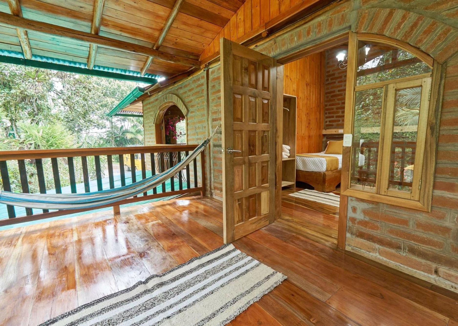 Отель Casa De Vista Alta Миндо Экстерьер фото