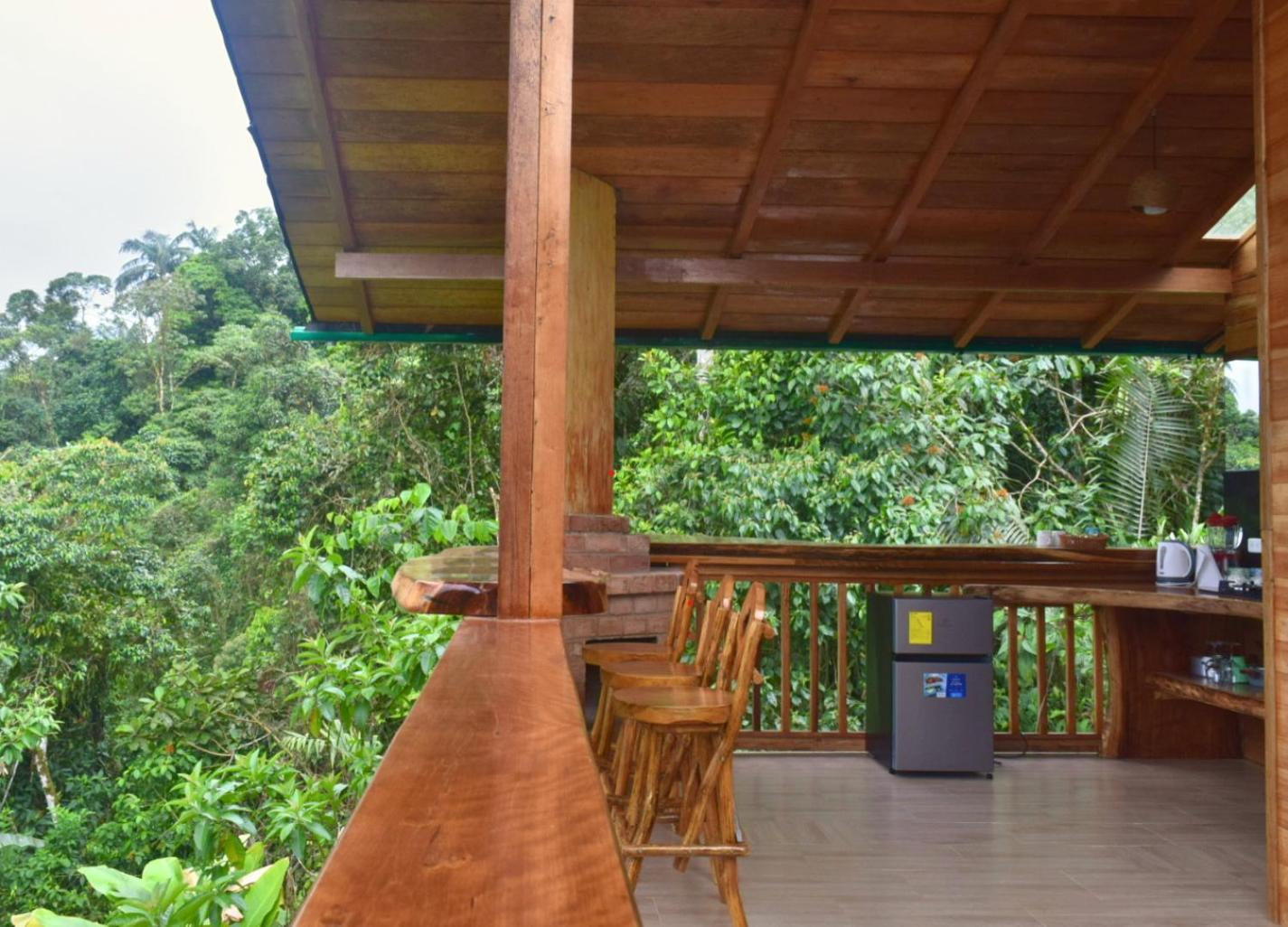Отель Casa De Vista Alta Миндо Экстерьер фото